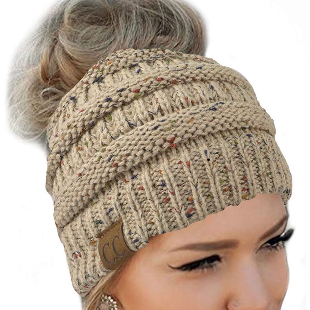 Messy Bun Beanie Hat. NWOT - Picture 2 of 2